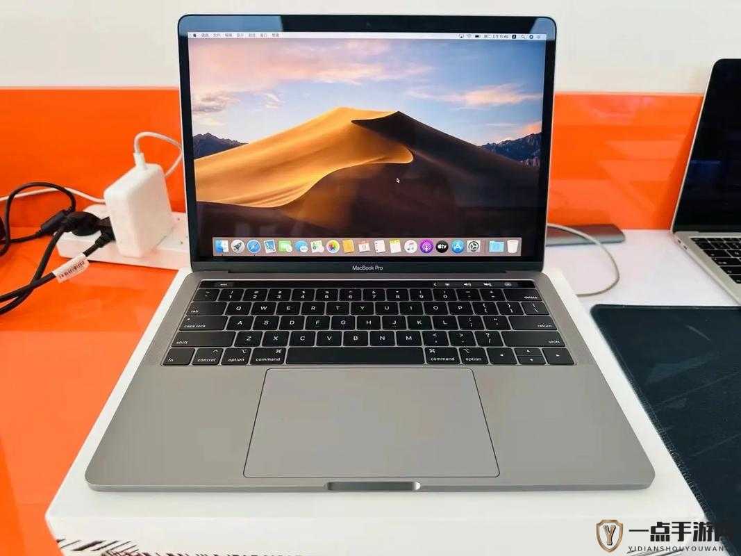 苹果 MacBook Pro 14 笔记本电脑，日本版